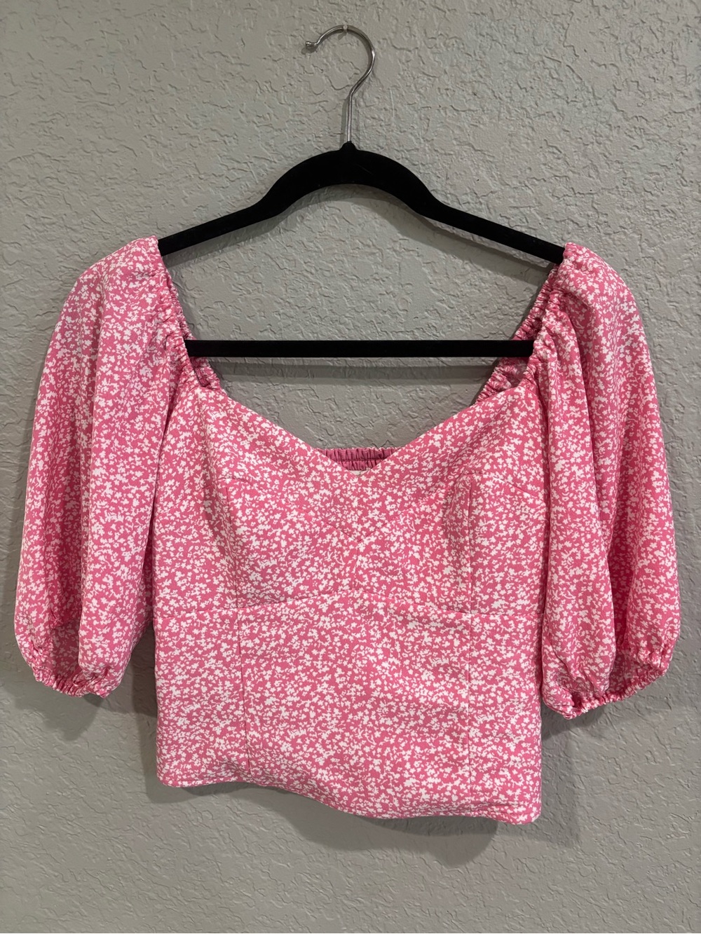 Abercrombie & Fitch Cropped Pink Floral Puff Sleeve Women's Top